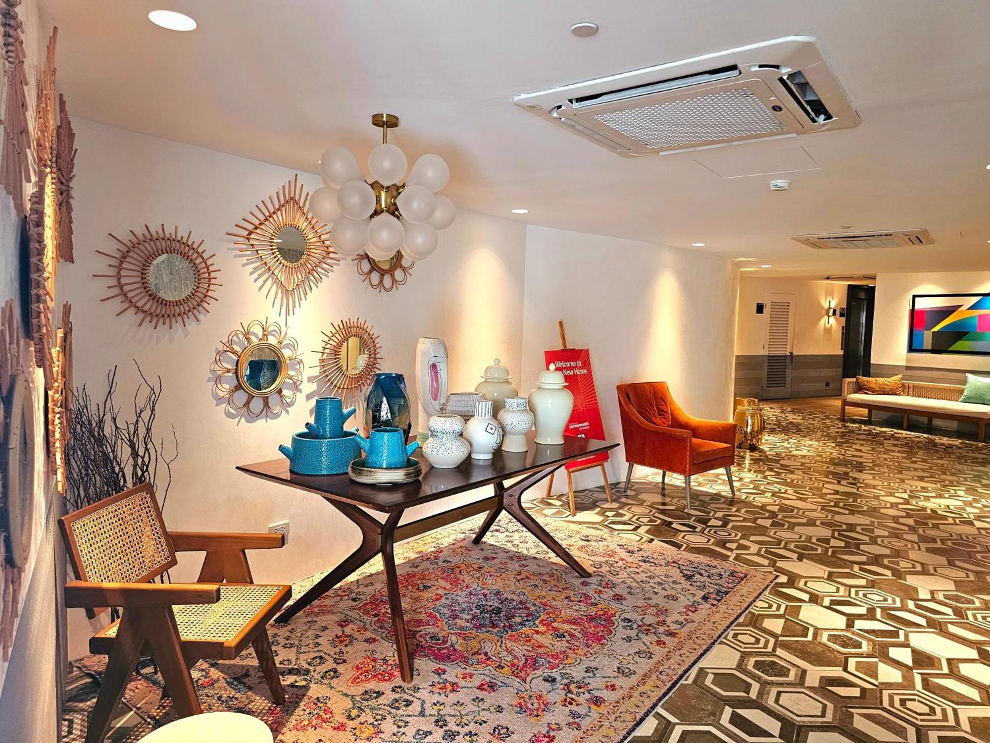 Acellyne'S Suites At The Residences At Commonwealth By Century Quezon City Buitenkant foto