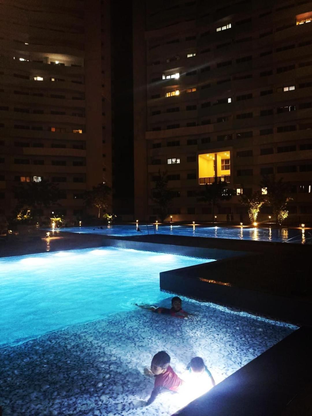 Acellyne'S Suites At The Residences At Commonwealth By Century Quezon City Buitenkant foto