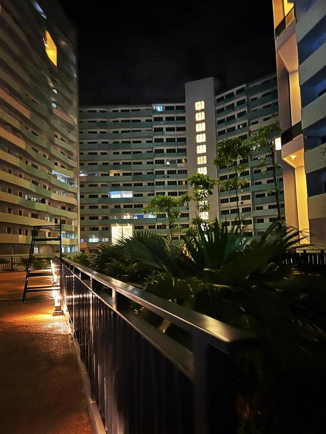 Acellyne'S Suites At The Residences At Commonwealth By Century Quezon City Buitenkant foto