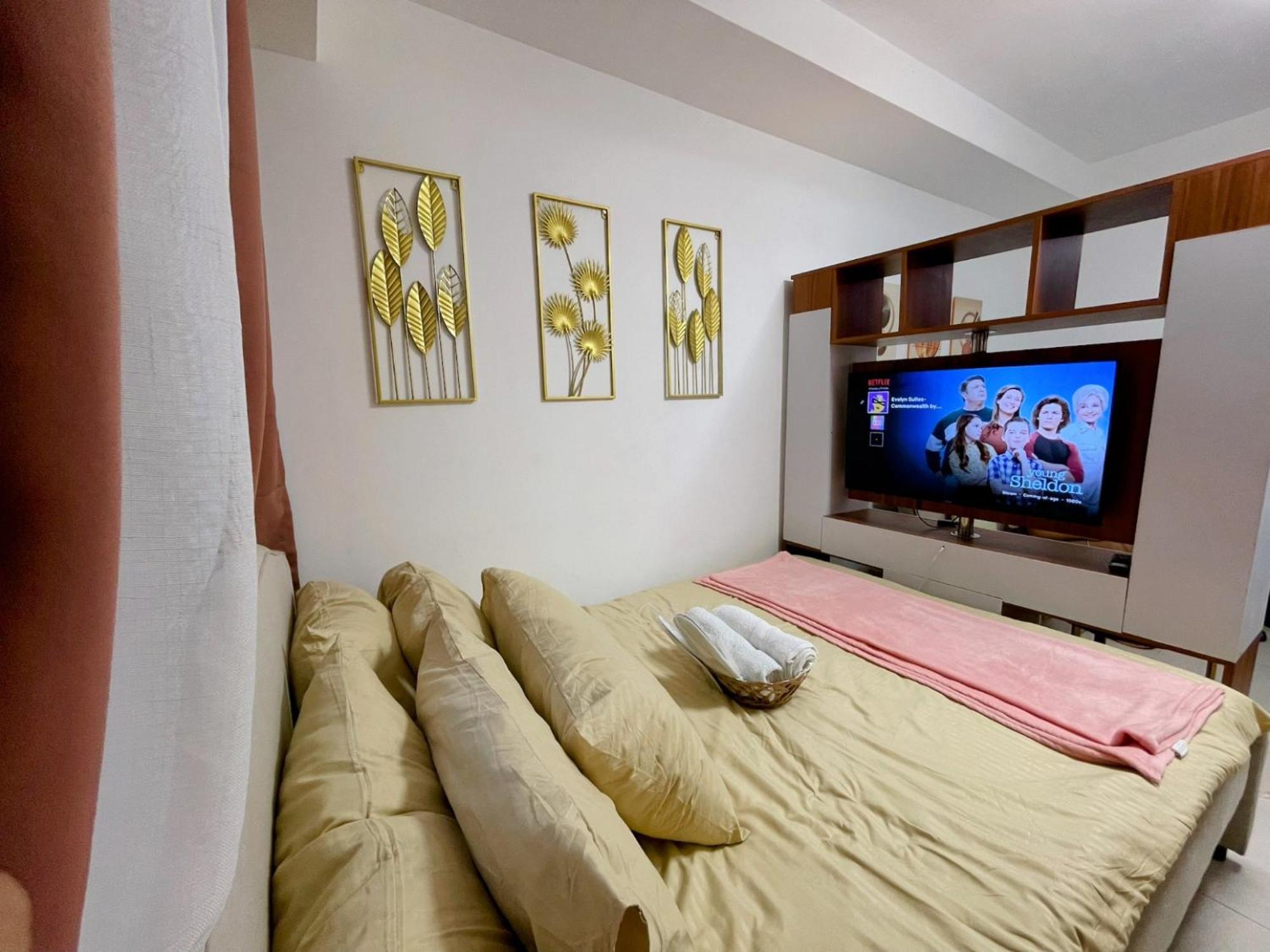 Acellyne'S Suites At The Residences At Commonwealth By Century Quezon City Kamer foto