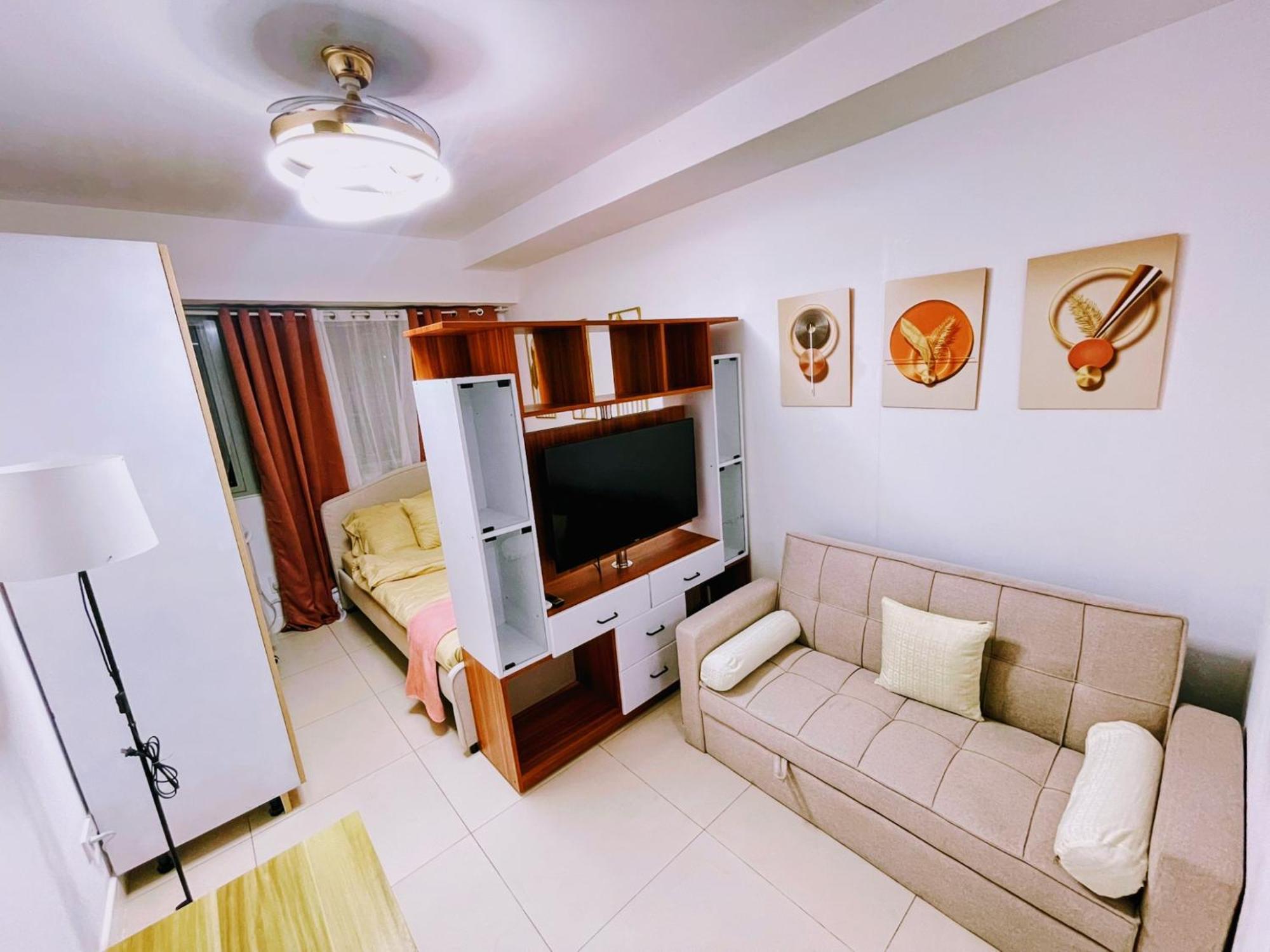 Acellyne'S Suites At The Residences At Commonwealth By Century Quezon City Kamer foto