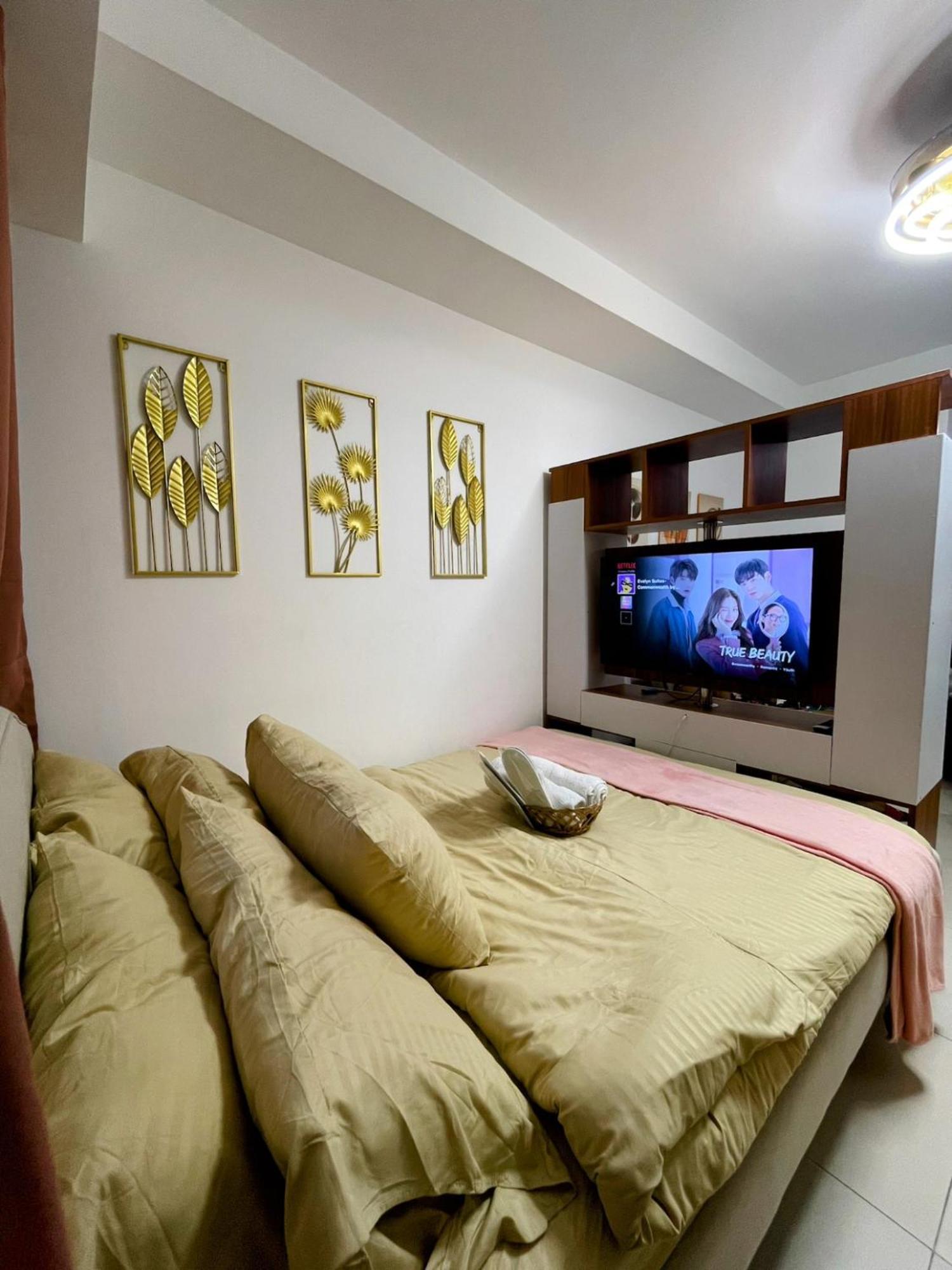 Acellyne'S Suites At The Residences At Commonwealth By Century Quezon City Kamer foto