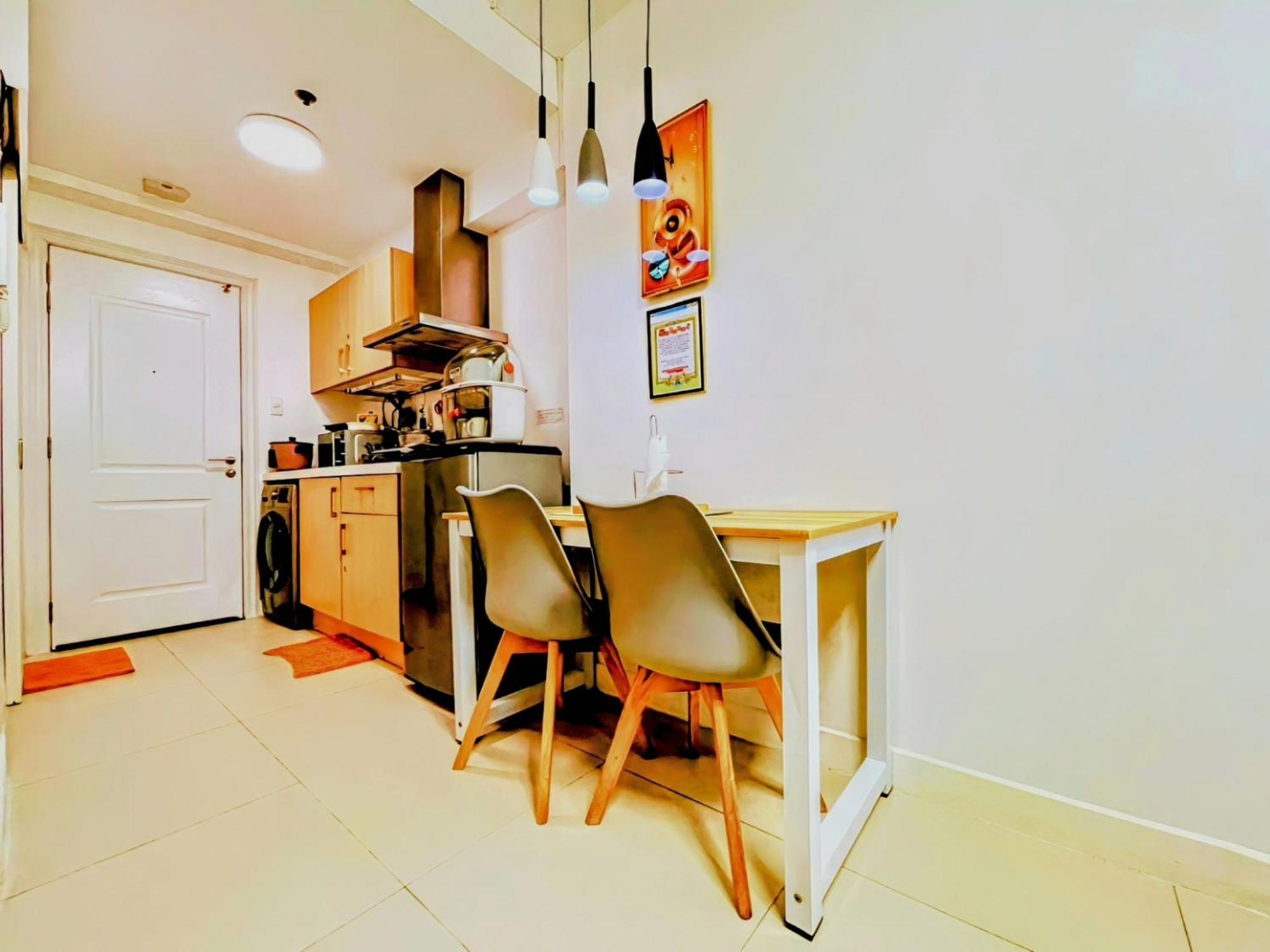 Acellyne'S Suites At The Residences At Commonwealth By Century Quezon City Kamer foto